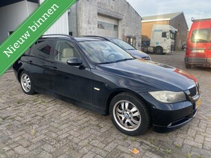 BMW 3-serie Touring 320i High Executive