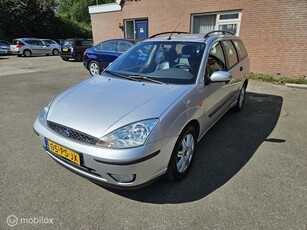 Ford Focus Wagon 1.6-16V Ghia