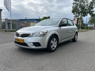 Kia Cee'd 1.4 CVVT X-tra Airco/Bleutooth/Nieuwe Apk