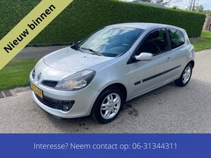 Renault Clio 1.2-16V Team Spirit Nieuwe Apk (bj 2006)