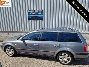 Volkswagen Passat Variant 1.8 Turbo Sportline Nap, 2e