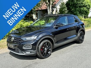 Volkswagen T-Roc 1.5 TSI Black Style 150PK DSG•Pano•Camera