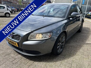 Volvo S40 1.6 D2 S/S Momentum leer navi airco/ecc apk