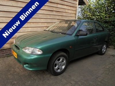 Hyundai Excel 1.3i LS **SCHUURVONDST**36.000 org.km.**LOOPT