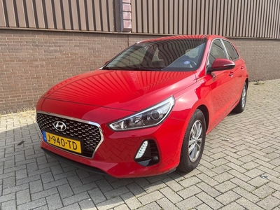 Hyundai I30 1.0 T-GDI Premium Clima Stoelverw. Stuurverw.