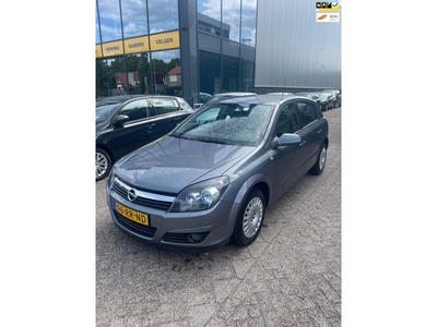 Opel Astra 1.8 Elegance Airco Navi Parkeersensor Trekhaak