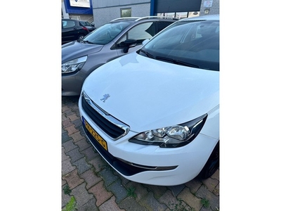 Peugeot 308 SW 1.2 PureTech Blue Lease