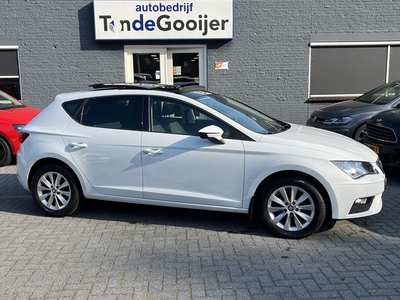 SEAT Leon 1.0 TSi Style Business Intense PANORAMADAK