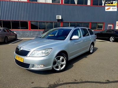 Skoda Octavia Combi 1.6 TDI Greentech Arctic / AIRCO / NAVI