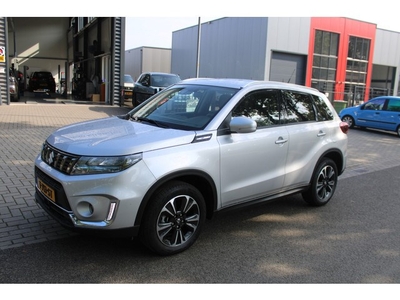 Suzuki Vitara 1.4 Boosterjet Style Smart Hybrid (bj 2023)