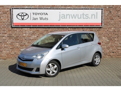 Toyota Verso-S 1.3 VVT-i Aspiration (bj 2011)