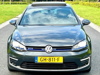 VOLKSWAGEN GOLF 1.4 GTE Hybride PANORAMADAK ZEER NETJES