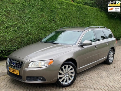 Volvo V70 1.6 T4 RIJDT SUPER/XENON/LEER/PDC/NAVI/TREKHAAK!!