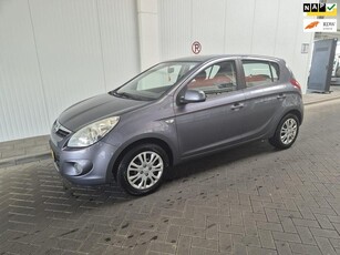 Hyundai I20 1.2i DynamicVersion/nieuwe apk