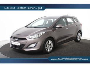 Hyundai i30 Wagon 1.6 CRDi *Leer*Keyless*Stoelverwarming*