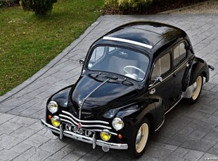 Renault 4CV 1956 zwart met HOLLANDS KENTEKEN