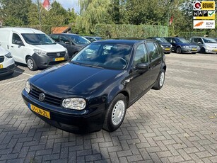 Volkswagen Golf 1.6-16V , 5 deurs , airco