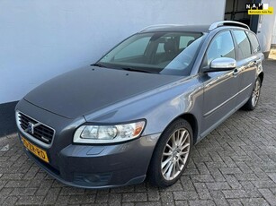 Volvo V50 1.8F Momentum - OLIEVERBUIK