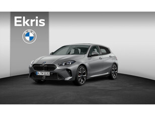 BMW 1 Serie 5-deurs 120 M Sportpakket Pro | Innovation Pack | Individual Frozen Pure Grey | Panoramadak