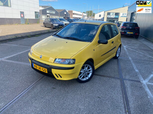 Fiat Punto 1.2-16V Emotion/sport uitvoering/3drs/nap/airco/1jaar apk/dealeronderhouden/3e EIG/zeer nette auto!!