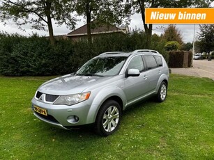 Mitsubishi Outlander 2.4 4WD 7 pers. -automaat - leder complete historie in zeer