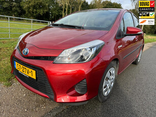 Toyota Yaris 1.5 Full Hybrid Aspiration top onderhouden met navigatie en camera