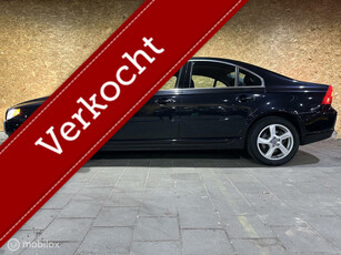 Volvo S80 T4 Kinetic - Adapt. cruise control - Navi - BLIS