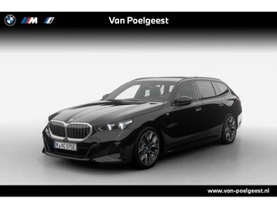 BMW 5 Serie Touring 530e M Sport Travel Pack Driving