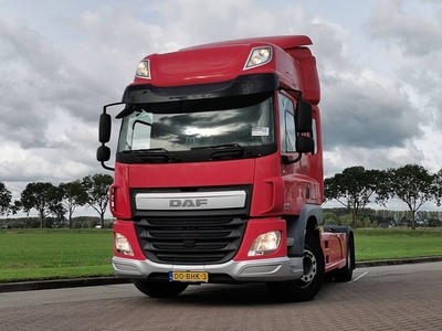 DAF CF 400 spacecab skylights