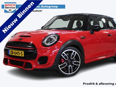 MINI MINI 2.0 John Cooper Works Chili | 232 PK | Incl. 1 jaar garantie | Automaat | F1 flippers | Harman Kardon | Achteruitrijcamera | Apple CarPlay | Navigatie | Keyless entry | Vol leder | Stoelverwarming | Schuif / kantel dak | Bom van een Mini | LED koplampe...