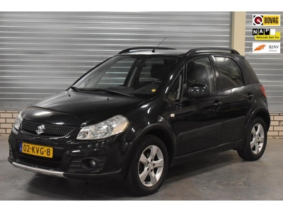 Suzuki SX4 1.6 Exclusive + Climate ControlTrekhaakParrot