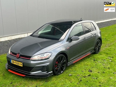 Volkswagen Golf 2.0 TSI GTI Performance