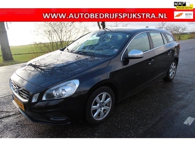 Volvo V60 1.6 T3 R-Design // AUTOMAAT / MET WERK //