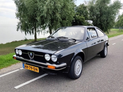 Alfa Romeo ALFASUD 1.5 Sprint V. Trofee In nieuwstaat voor liefhebber