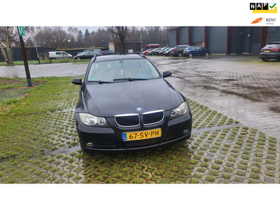 BMW 3-serie Touring 318i High Executive