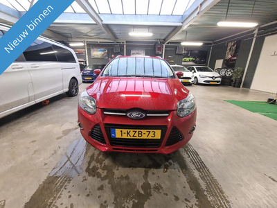 Ford Focus Wagon 1.0 EcoBoost Titanium CAMERA/NAVI/CRUISE/AIRCO/TREKHAAK