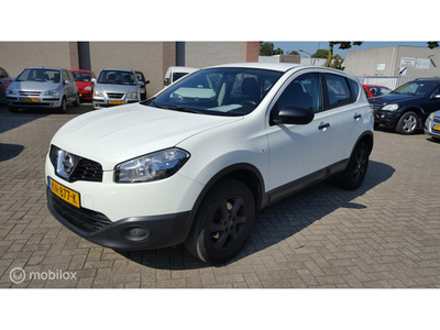 Nissan Qashqai 1.6 Visia / 142800 KM.