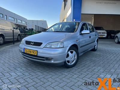 Opel Astra 1.6-16V CDX