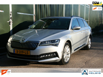 Skoda Superb Combi 1.4 TSI iV Business Edition Plus, PANORAMADAK, NAVIGATIE, TREKHAAK