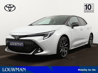 TOYOTA COROLLA 1.8 Hybrid GR Sport | Draadloos Apple Carplay | Dodehoekdetectie | Parkeersensoren voor en achter |