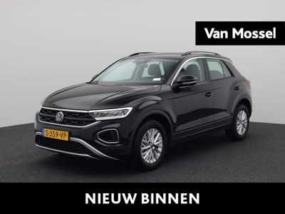 VOLKSWAGEN T-ROC 1.5 TSI Life | Navigatie | Airco | Apple Carplay | 16 Inch Velgen | Parkeersensoren Voor/Achter | Garantie tot 22-04-2027 |