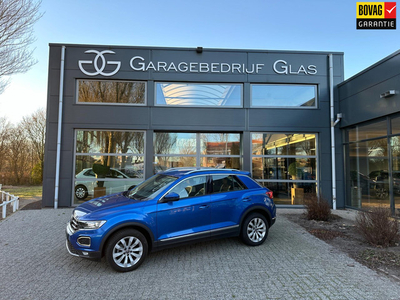 Volkswagen T-Roc 1.5 TSI Sport 150 pk 9000km!!!! stoel en stuurverwarming camera