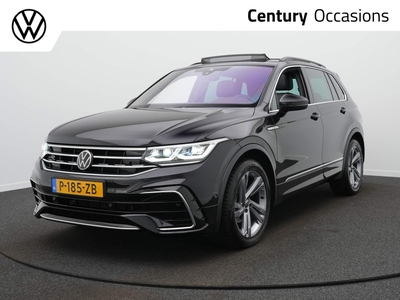 VOLKSWAGEN TIGUAN 1.5 TSI R-Line Panoramadak / Wegklapbare trekhaak / Adaptive cruise