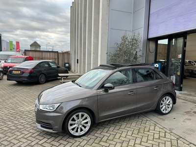 Audi A1 Sportback 1.0 TFSI S-LINE! PANO! NAVI! CRUISE!