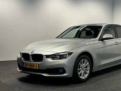 BMW 3-serie 320i High Executive NAVI CRUISE AIRCO 93.000 KM