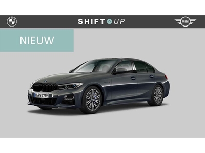 BMW 3-serie 330e M-Sport Schuifdak Head Up Laser