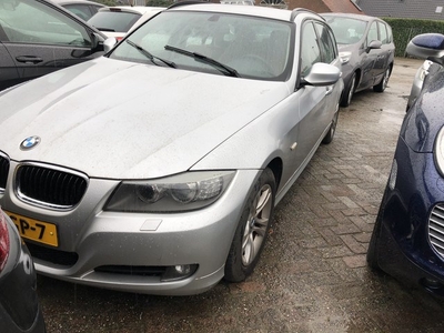 BMW 3 Serie Touring 318i Luxury Line Navi/Leer/Pdc - Engine