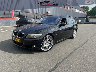 BMW 3-serie Touring 320i High Executive / LEER / NAVI / SP VLG / OHB /