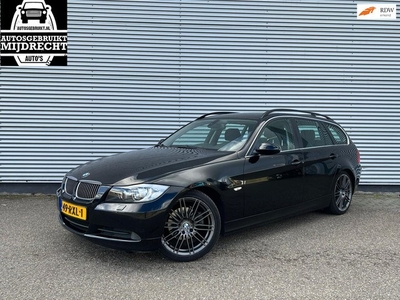 BMW 3-serie Touring 325i Executive / Aut / Navi / Cruise /