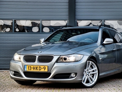 BMW 3-serie Touring 330xi xDrive /LED/XENON/LEDER/NL-AUTO/PDC V+A/STOELVERW./CRUISE!